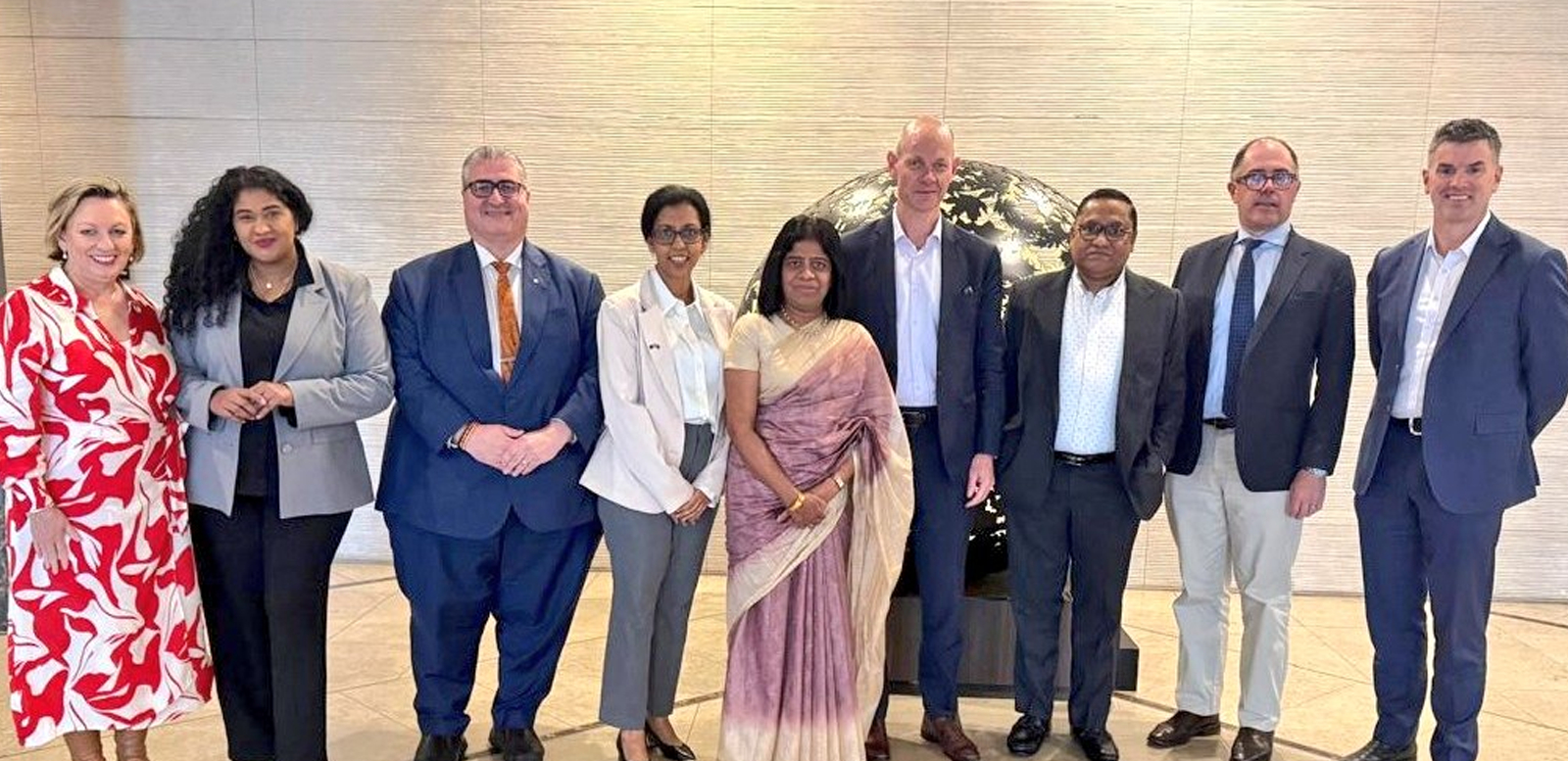 Sri Lanka, Australia seek to expand trade and tourism ties